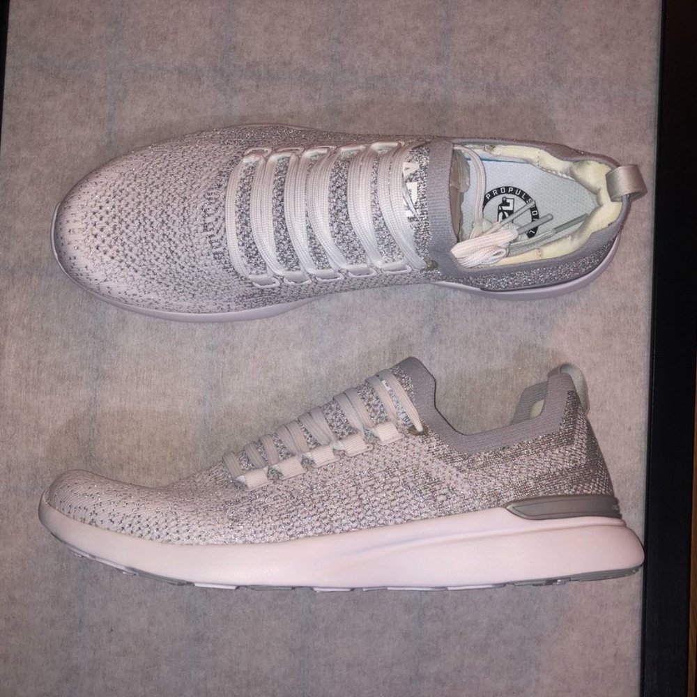 APL Men's Athletic Shoes in Light Gray